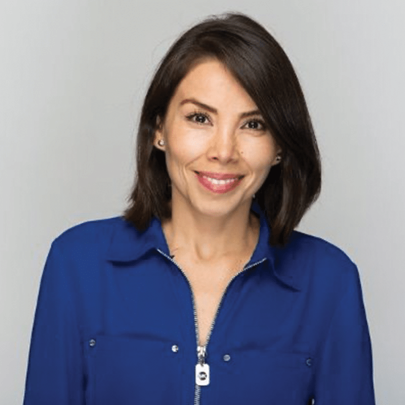 Alejandra_headshot